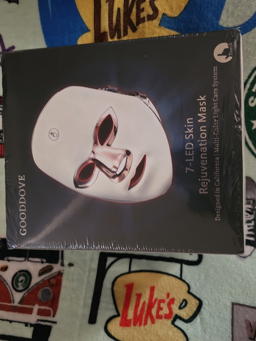 GOODDOVE  Skin Rejuvenation Mask - White with Rose Gold Accents Comes With Gift